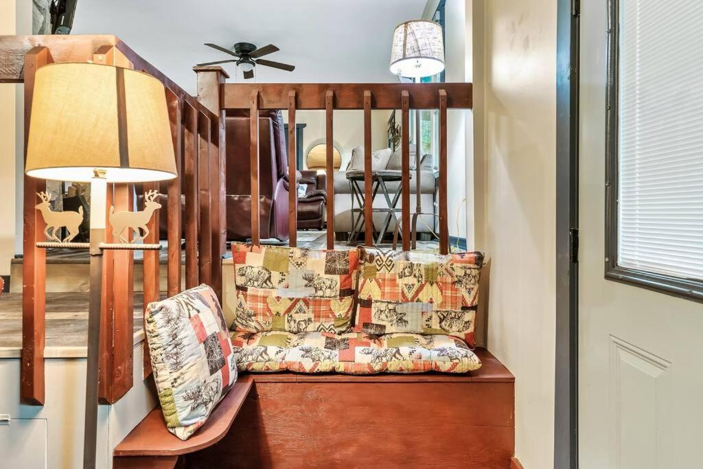 Beautiful Chalet With Fireplace And Large Game Room Gatlinburg Exterior foto