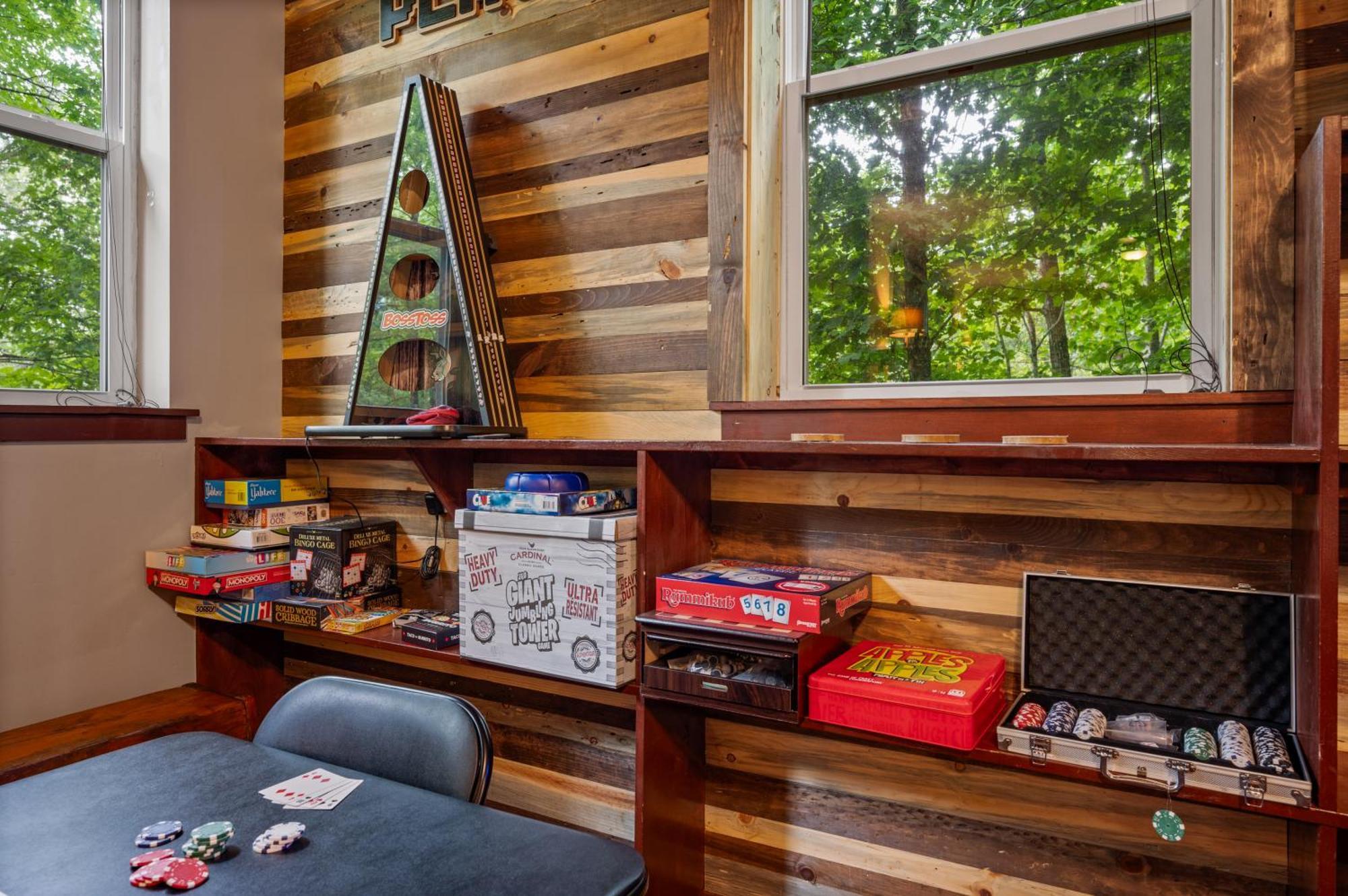 Beautiful Chalet With Fireplace And Large Game Room Gatlinburg Exterior foto