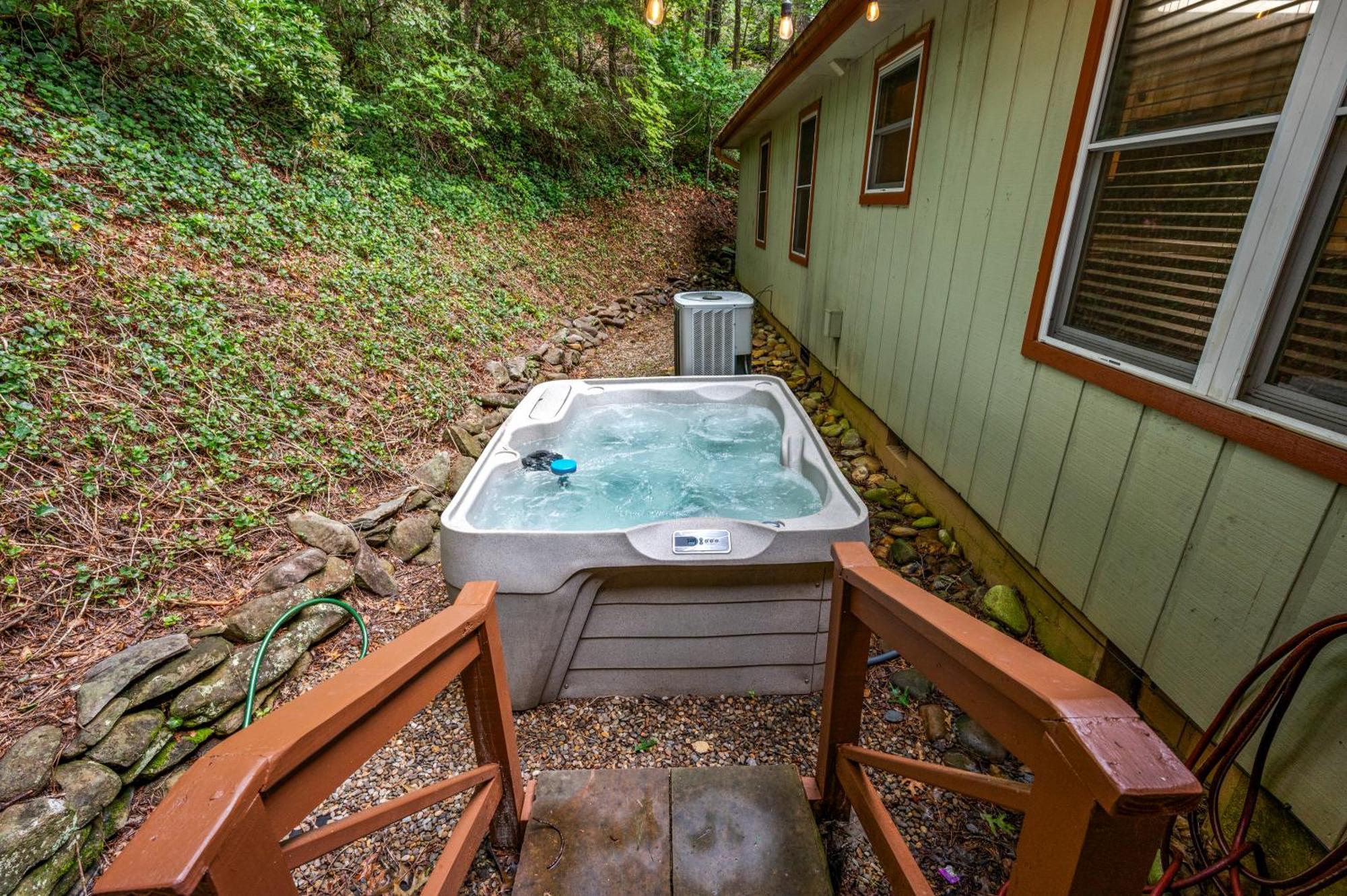 Beautiful Chalet With Fireplace And Large Game Room Gatlinburg Exterior foto